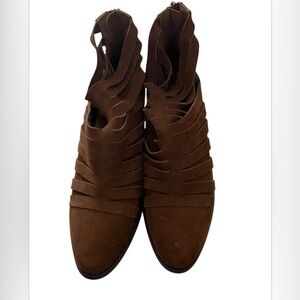 Carlos by Carlos Santana Vanna Strappy Suede Ankle Boots Booties Cutouts 9 M